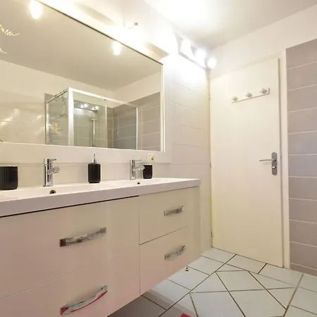 Comfy Near With Private Pool Альвиньяк
