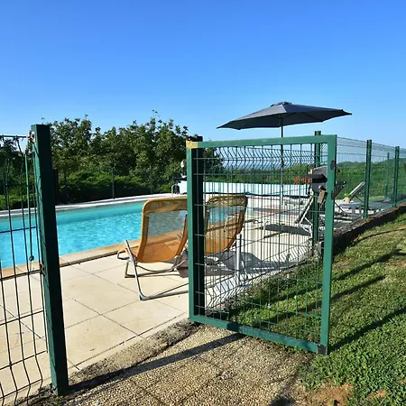 Comfy Near With Private Pool Villa