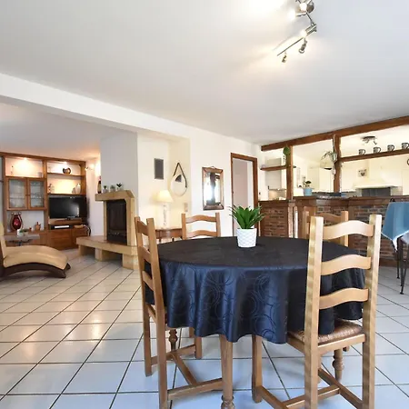 Villa Comfy Near With Private Pool