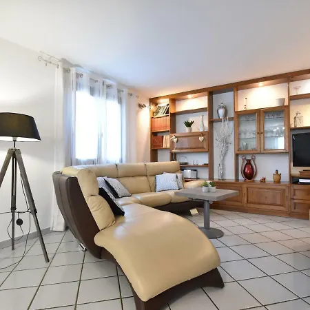 Comfy Near With Private Pool Вилла *